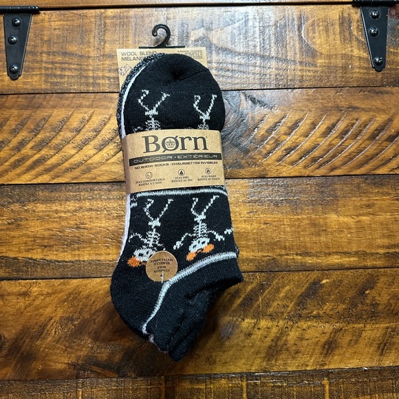 Born women’s Skeleton Wool Blend Socks 4PK size 4-10 NWT - Picture 1 of 8